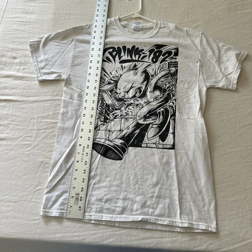 Rare‎ Blink 182- 10th Anniversary Tour 2013 Bunny Rabbit Running White Med Shirt